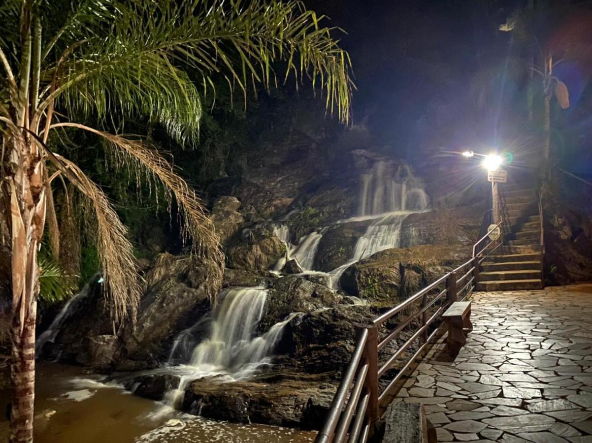 Pousada Cachoeira Dos Sonhos Сера Негра Екстериор снимка
